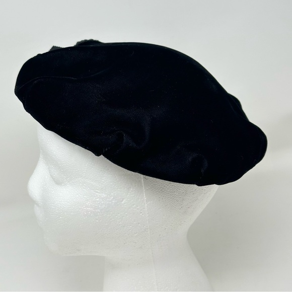 Vintage Union Made USA Black Velvet Beret Hat Womens VTG - Picture 3 of 7